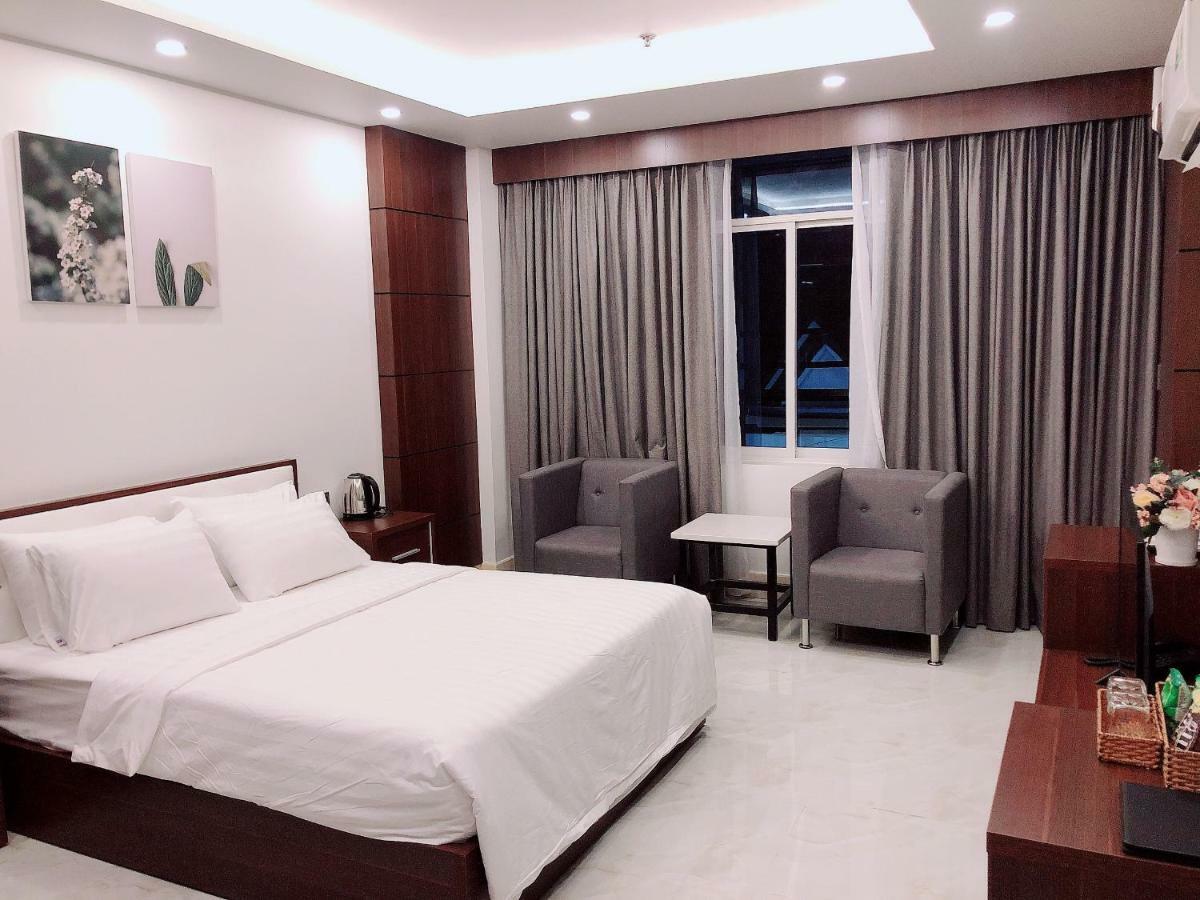 Quoc Thanh Hotel Long Khanh Exterior foto